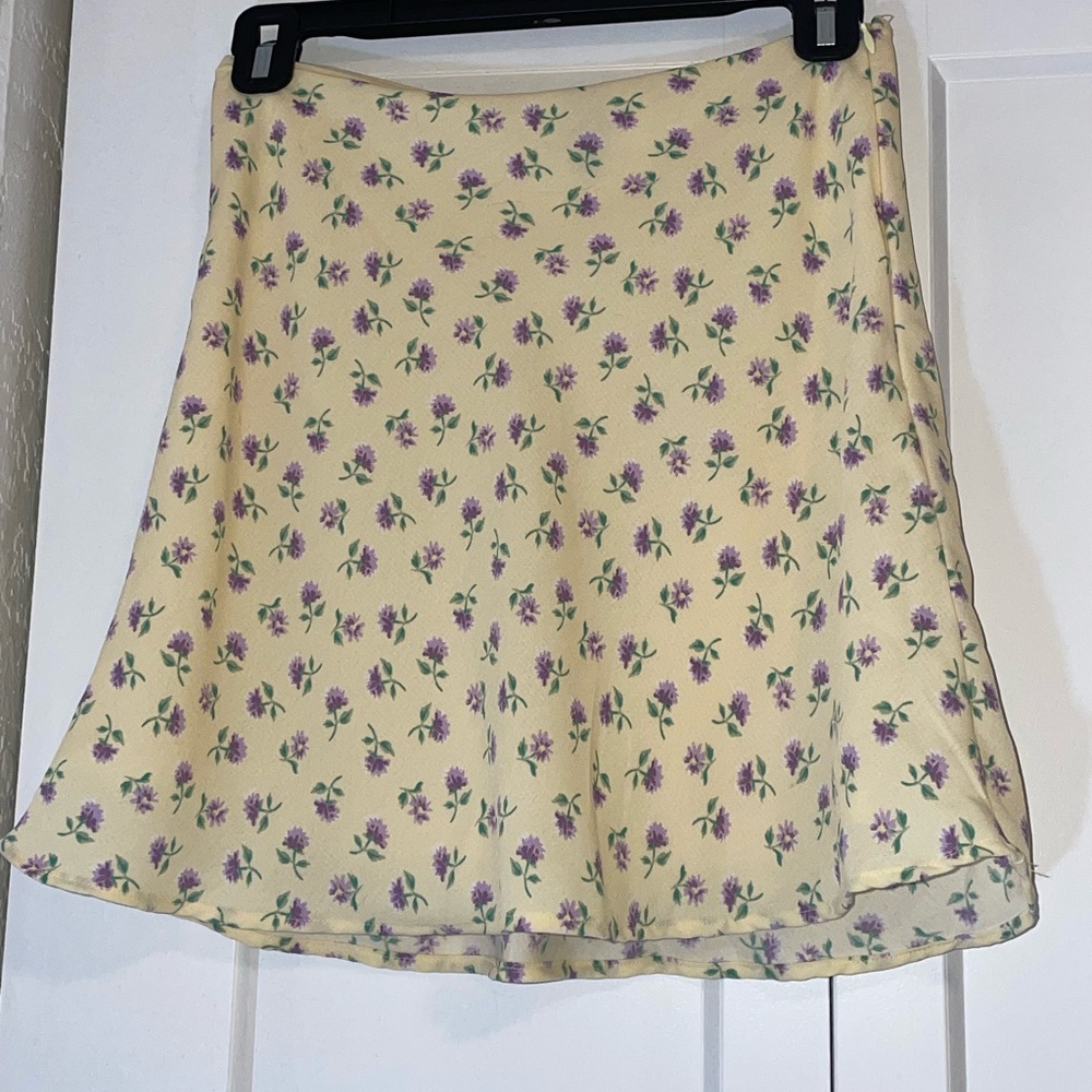 H&M Cream Floral A-Line Skirt